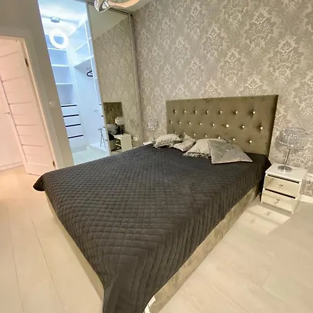 Apartament Dream Glamour Przymorze Lägenhet